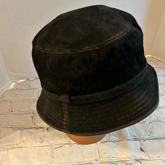 CAPPELLI WOMENS ACRYLIC/POLYESTER BLACK BUCKET HAT - Picture 2 of 8